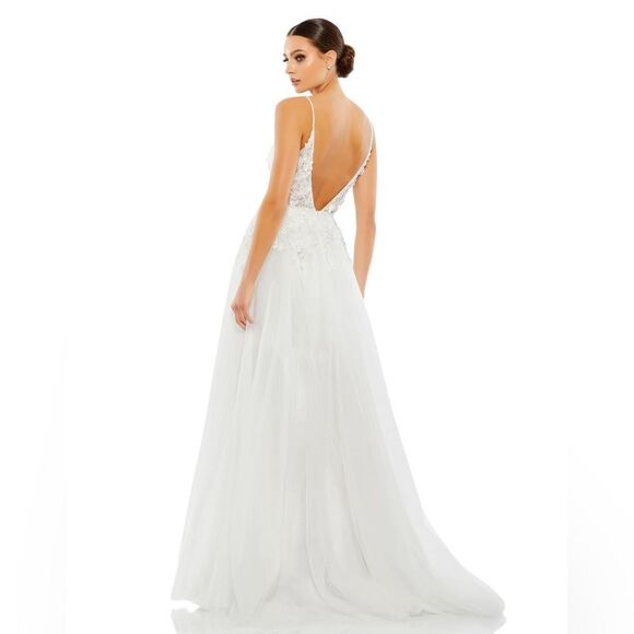 Mac Duggal APPLIQUED V NECK SLEEVELESS OPEN BACK A LINE GOWN embellished dress - Picture 2 of 16